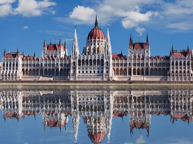 WSPAniały Budapeszt