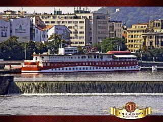 Botel Albatros